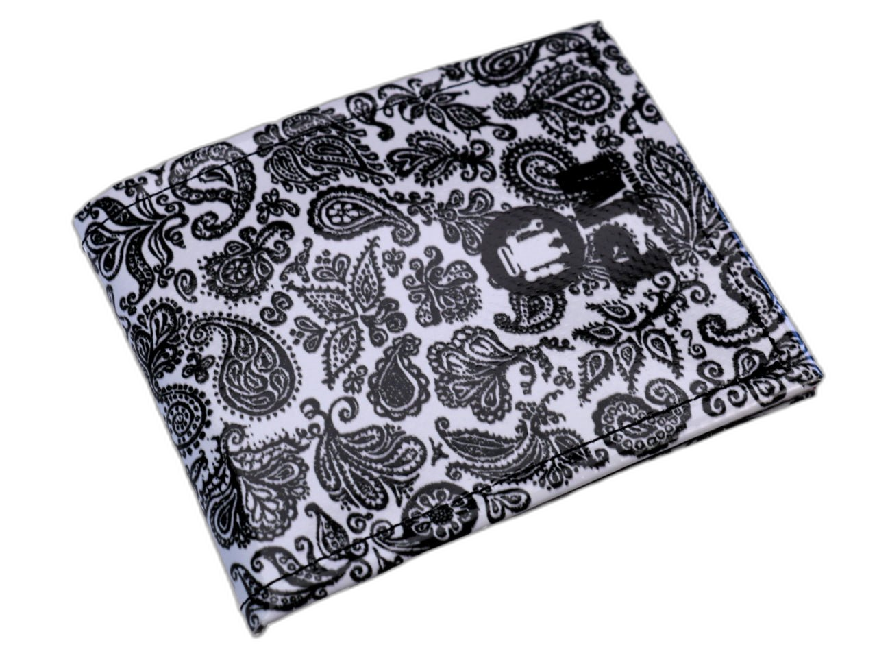 PORTAFOGLIO DA UOMO IN BIANCO E NERO CON FANTASIA PAISLEY. MODELLO CRIK REALIZZATO CON TELONI DI CAMION. - Edizione Limitata Paul Meccanico