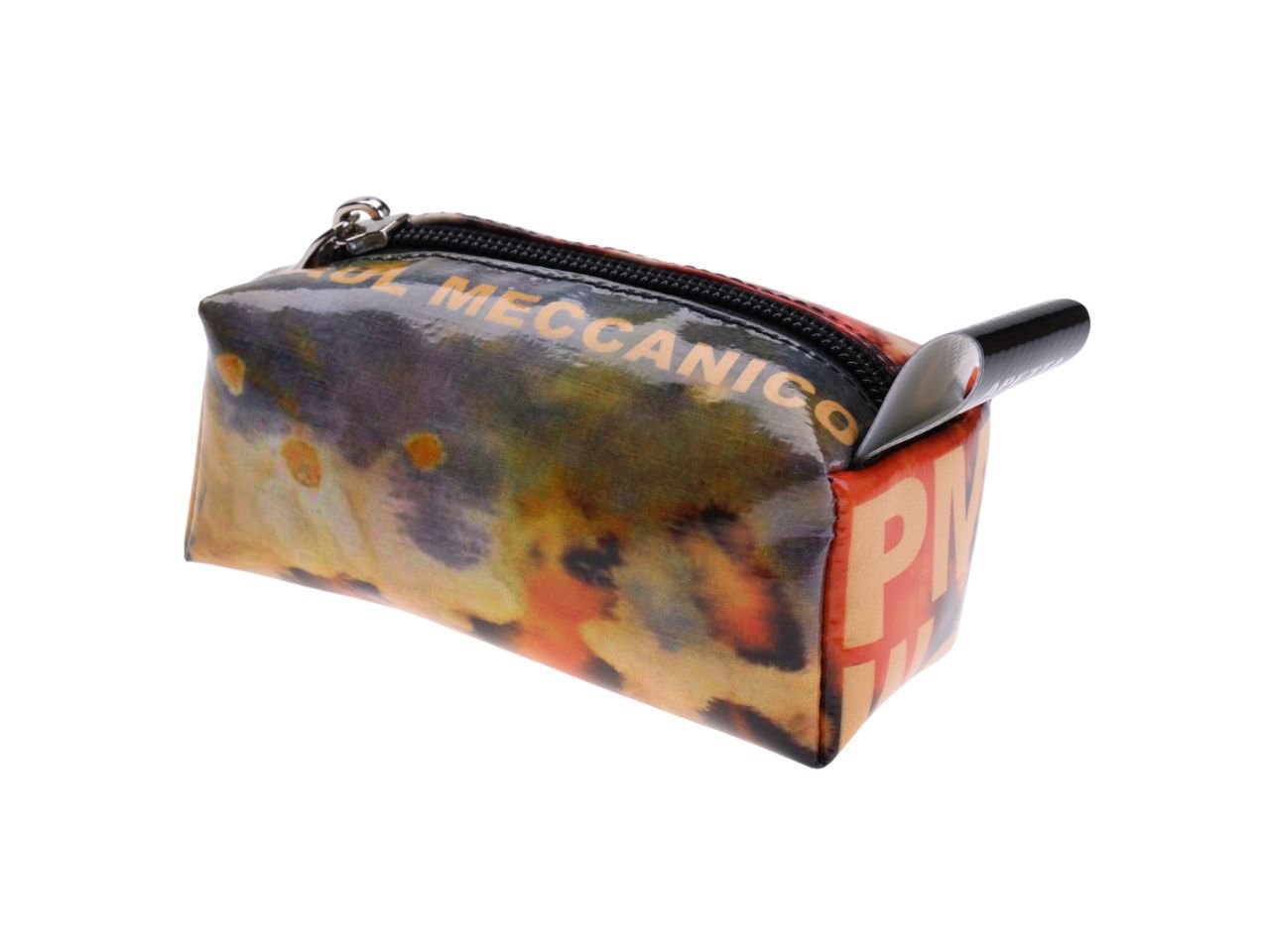 ...PENCIL CASE DESIGN KEYCHAIN WITH TIE DYE FANTASY.